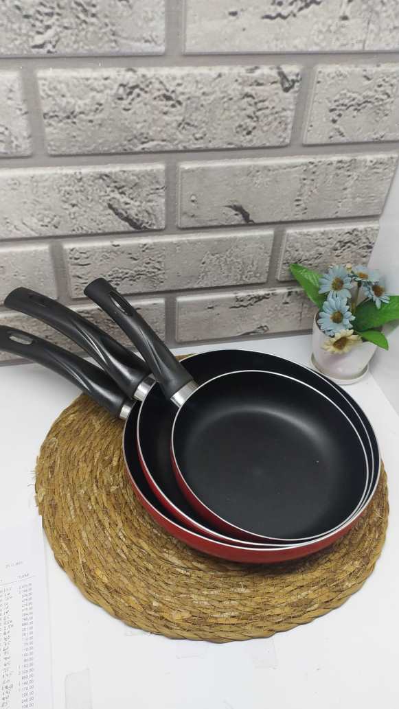 Teflon tava  3 LÜ 18 cm 22 cm 24 cM